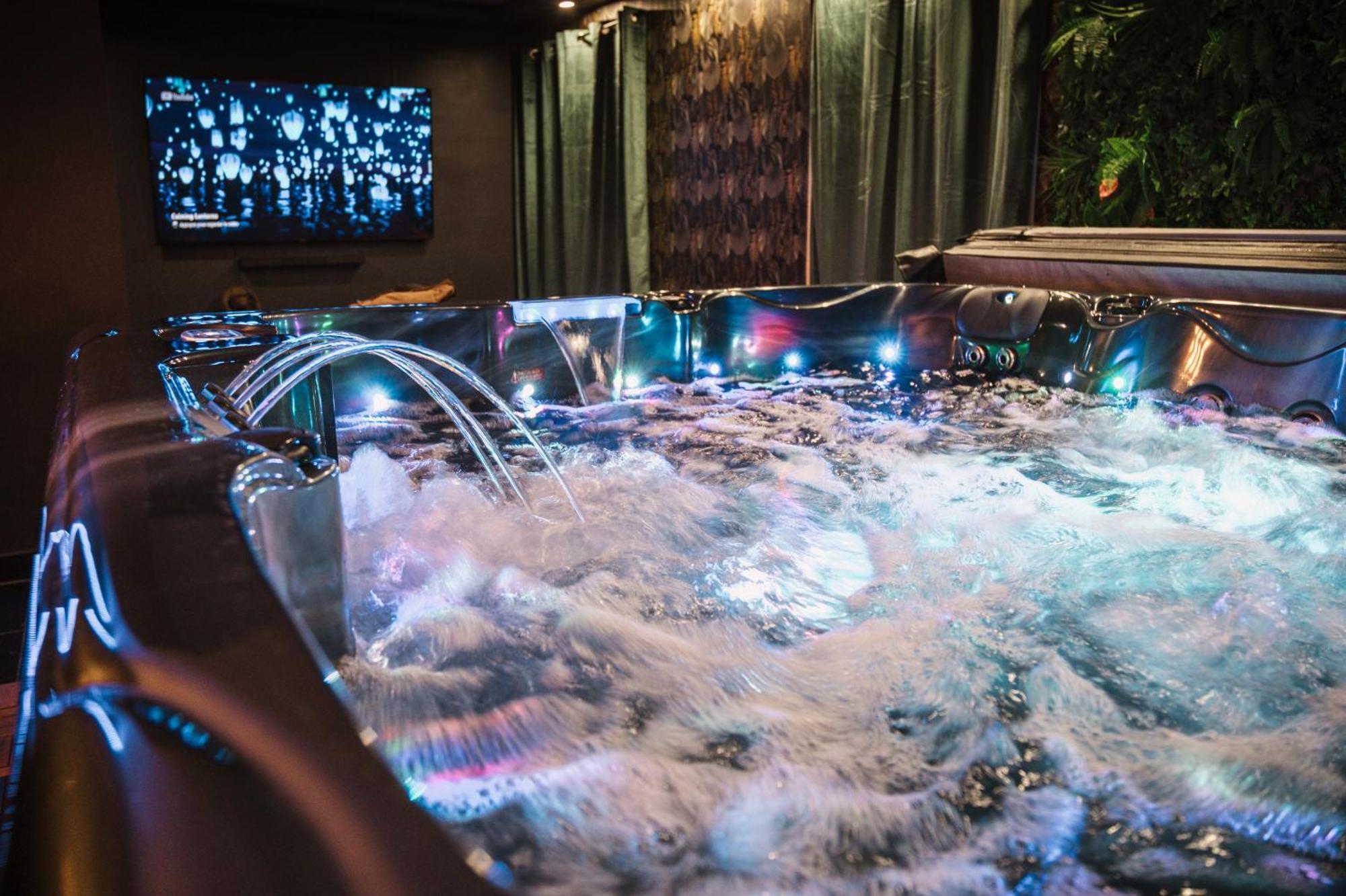L Escale Jacuzzi Et Sauna 에브뢰 외부 사진